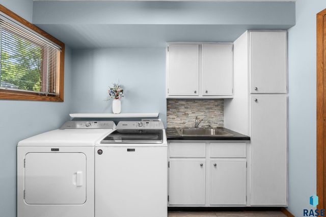 4005 S Thunderbird Trl Trail, Sioux Falls, SD 57103