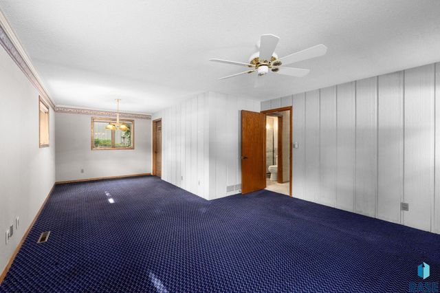 4005 S Thunderbird Trl Trail, Sioux Falls, SD 57103