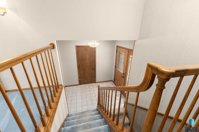 4005 S Thunderbird Trl Trail, Sioux Falls, SD 57103