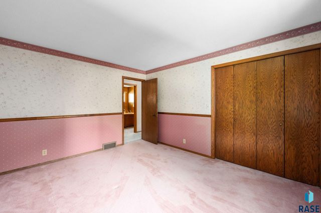 4005 S Thunderbird Trl Trail, Sioux Falls, SD 57103