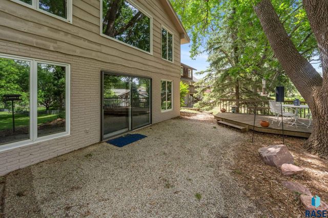 4005 S Thunderbird Trl Trail, Sioux Falls, SD 57103