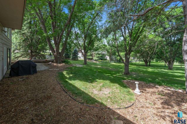 4005 S Thunderbird Trl Trail, Sioux Falls, SD 57103