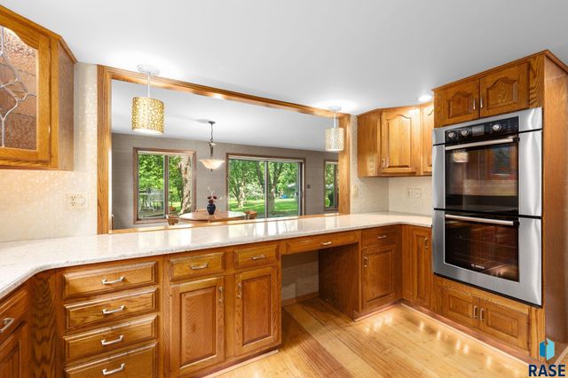 4005 S Thunderbird Trl Trail, Sioux Falls, SD 57103