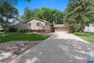 4005 S Thunderbird Trl Trail, Sioux Falls, SD 57103