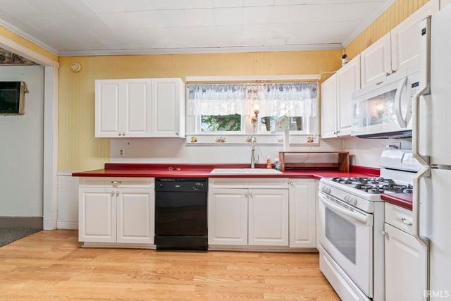 1549 Thornburg Street, New Castle, IN 47362