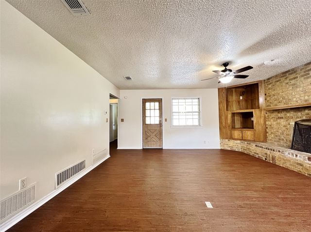 502 Brumley Road, Krugerville, TX 76227