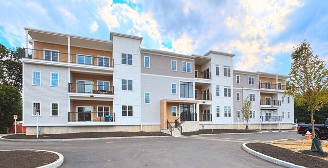 90 E Central St 105, Franklin, MA 02038