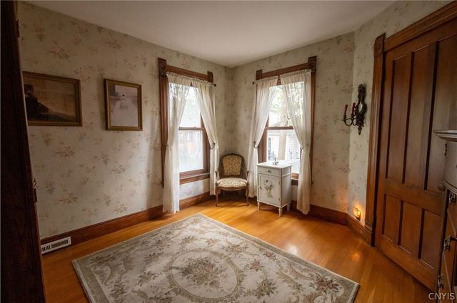 207 South AVERY Avenue, Syracuse, NY 13204