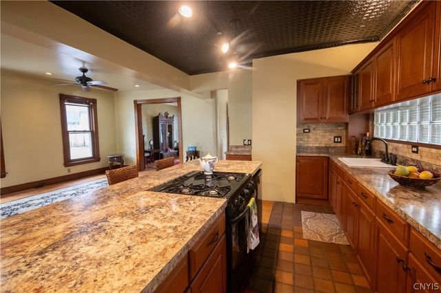 207 South AVERY Avenue, Syracuse, NY 13204