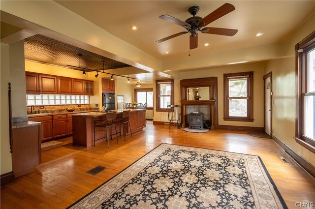 207 South AVERY Avenue, Syracuse, NY 13204