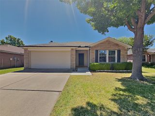 4156 Justin Drive, Fort Worth, TX 76244