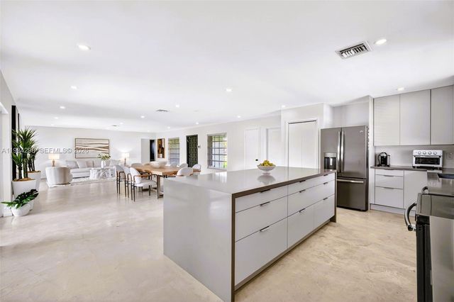 1119 N 46th Ter, Hollywood, FL 33021