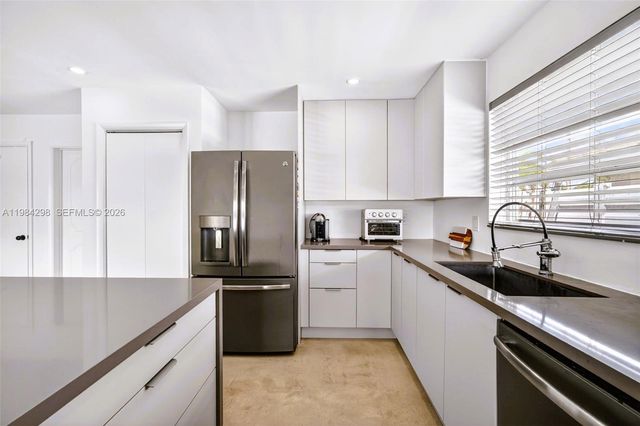 1119 N 46th Ter, Hollywood, FL 33021