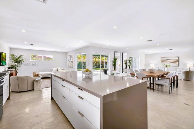 1119 N 46th Ter, Hollywood, FL 33021