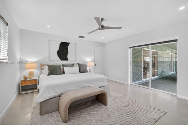 1119 N 46th Ter, Hollywood, FL 33021