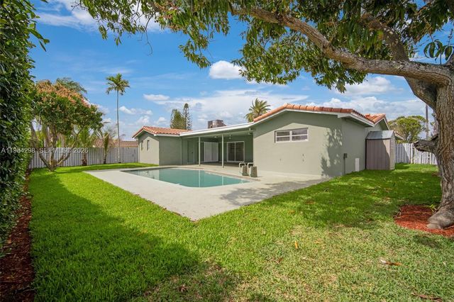 1119 N 46th Ter, Hollywood, FL 33021