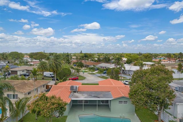 1119 N 46th Ter, Hollywood, FL 33021