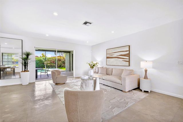 1119 N 46th Ter, Hollywood, FL 33021