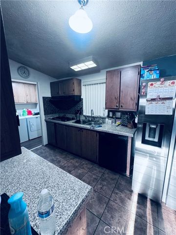 250 N. Linden Avenue 250, Rialto, CA 92376