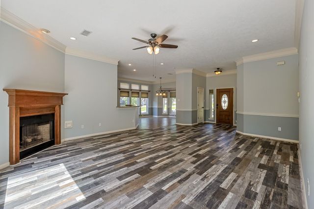 518 Box Elder Drive, Magnolia, TX 77354