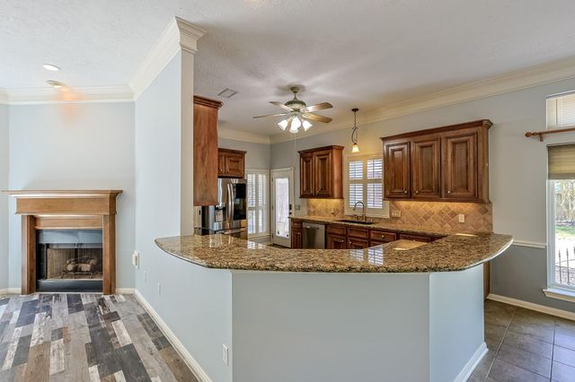 518 Box Elder Drive, Magnolia, TX 77354