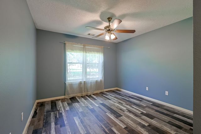 518 Box Elder Drive, Magnolia, TX 77354