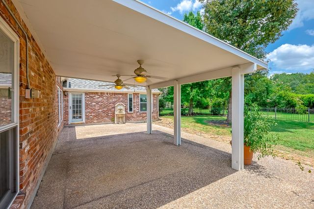 518 Box Elder Drive, Magnolia, TX 77354
