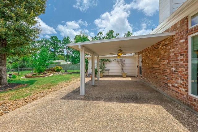 518 Box Elder Drive, Magnolia, TX 77354