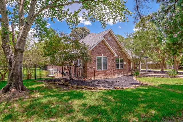 518 Box Elder Drive, Magnolia, TX 77354