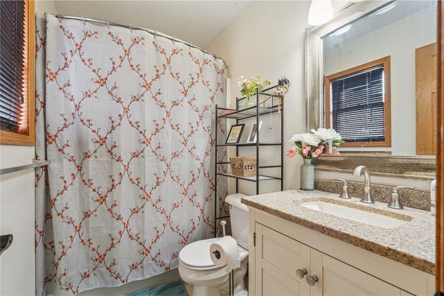 1370 48th St, Marion, IA 52302