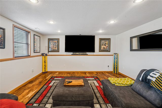 1370 48th St, Marion, IA 52302