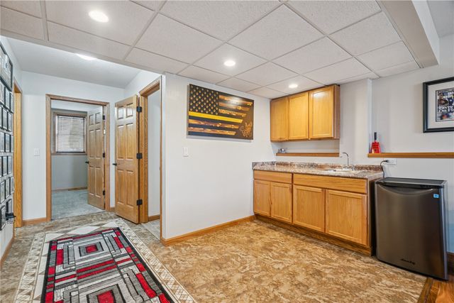 1370 48th St, Marion, IA 52302