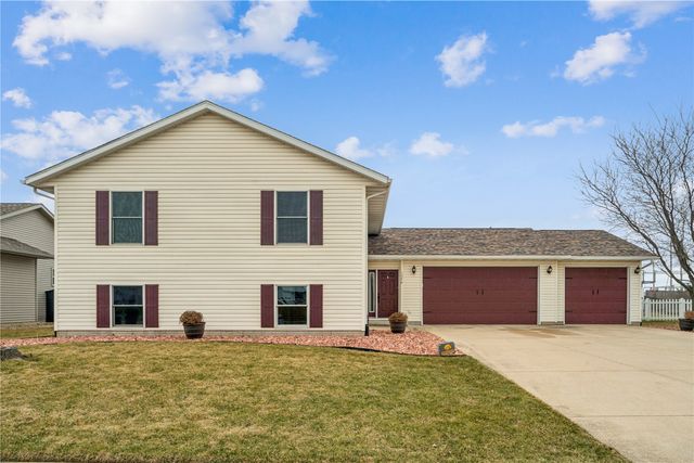 1370 48th St, Marion, IA 52302