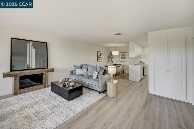 2101 PTARMIGAN DR 2, Walnut Creek, CA 94595