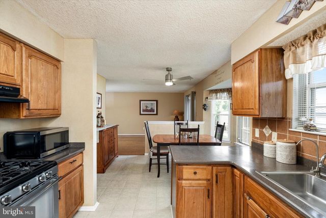 29 ASHLAND AVE, Sicklerville, NJ 08081