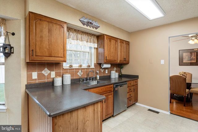 29 ASHLAND AVE, Sicklerville, NJ 08081