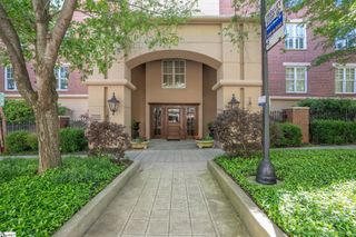 400 N Main Street # 203, Greenville, SC 29601