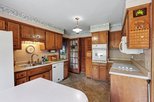 106 Oak Pl, Hendersonville, TN 37075