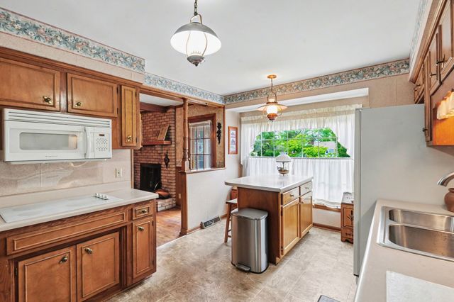 106 Oak Pl, Hendersonville, TN 37075