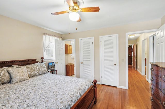 106 Oak Pl, Hendersonville, TN 37075