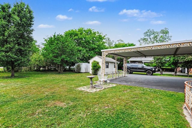 106 Oak Pl, Hendersonville, TN 37075