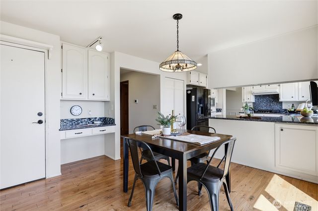 7966 Emery Boulevard NW, Silverdale, WA 98383