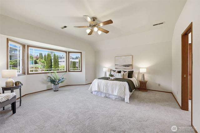7966 Emery Boulevard NW, Silverdale, WA 98383