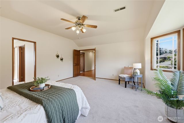 7966 Emery Boulevard NW, Silverdale, WA 98383