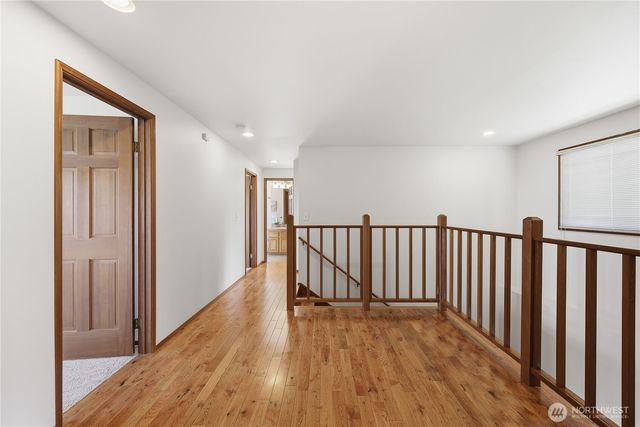 7966 Emery Boulevard NW, Silverdale, WA 98383