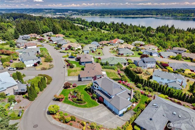 7966 Emery Boulevard NW, Silverdale, WA 98383