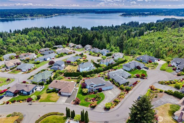 7966 Emery Boulevard NW, Silverdale, WA 98383