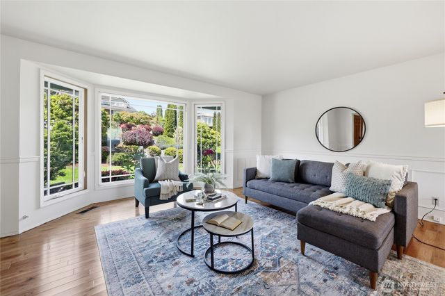 7966 Emery Boulevard NW, Silverdale, WA 98383