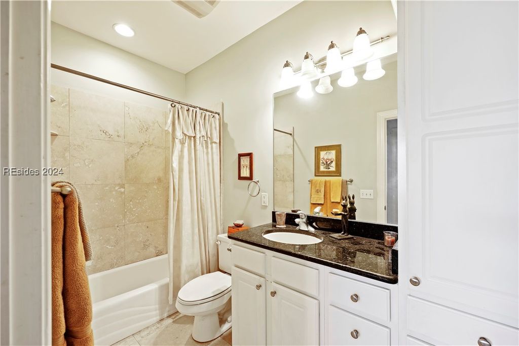 Image 40 of property listing at 22 Pointe South Trce, Bluffton, SC 29910