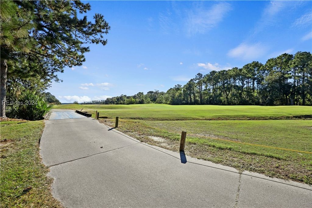 Image 47 of property listing at 22 Pointe South Trce, Bluffton, SC 29910